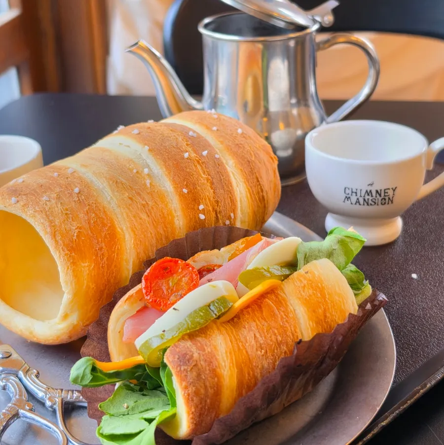Chimney cake sandwich, signature chimney cake and coffee at Chimney Mansion Hongdae