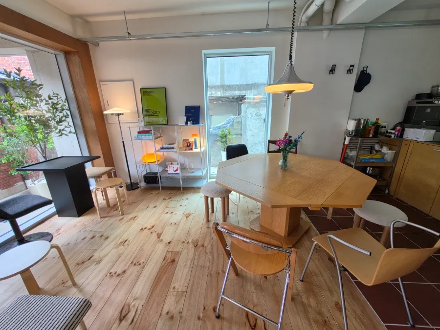Interior of Sideway cafe in Yeonnam-dong Seoul