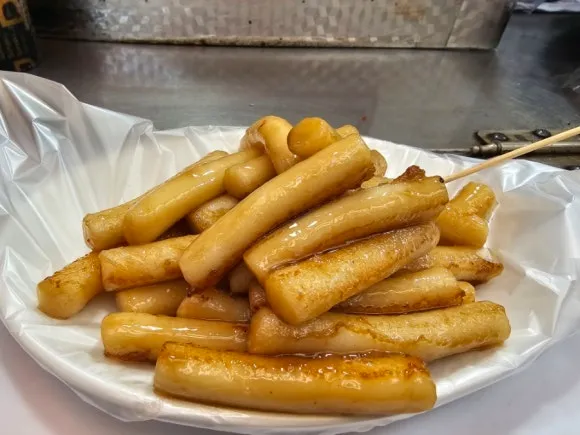 Finished soy sauce gireum tteokbokki