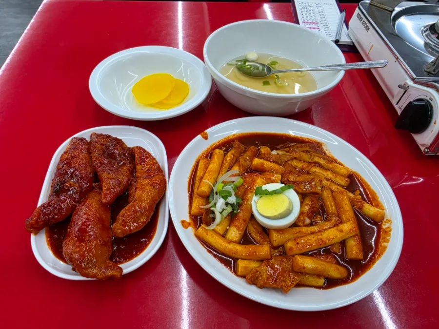 Tteokbokki and spicy fried dumplings at Apple House in Seoul