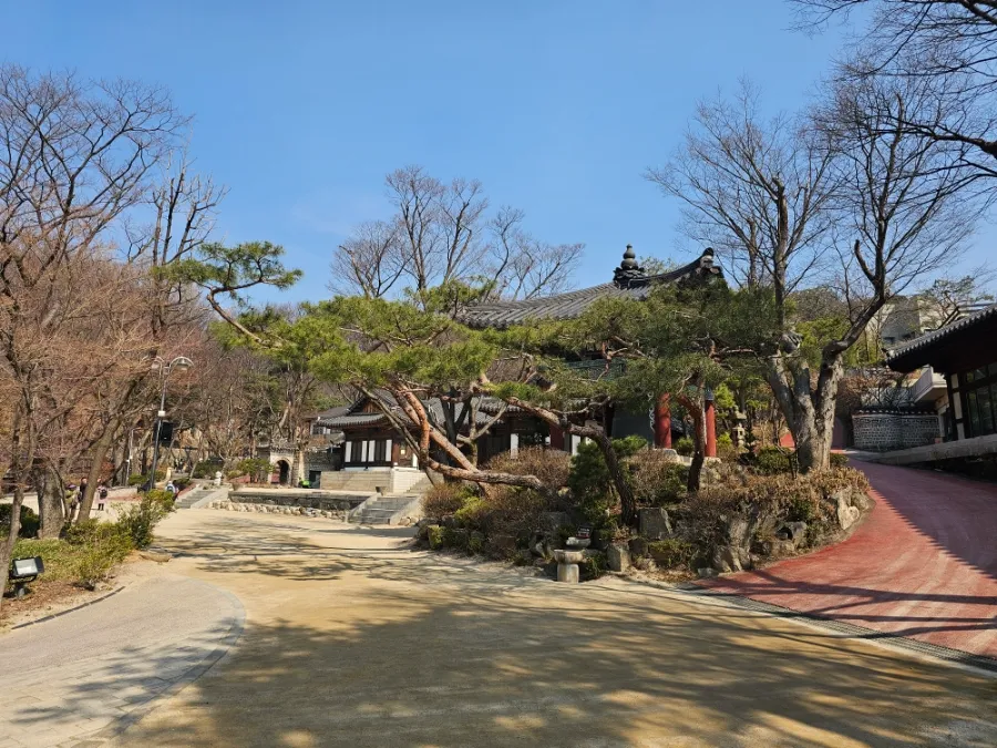 Gilsangsa Temple Seoul: A Peaceful Buddhist Temple in Seongbuk-dong