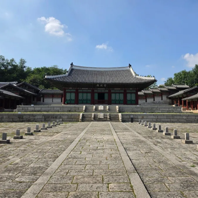 Sungjeongjeon Hall at Gyeonghuigung Palace