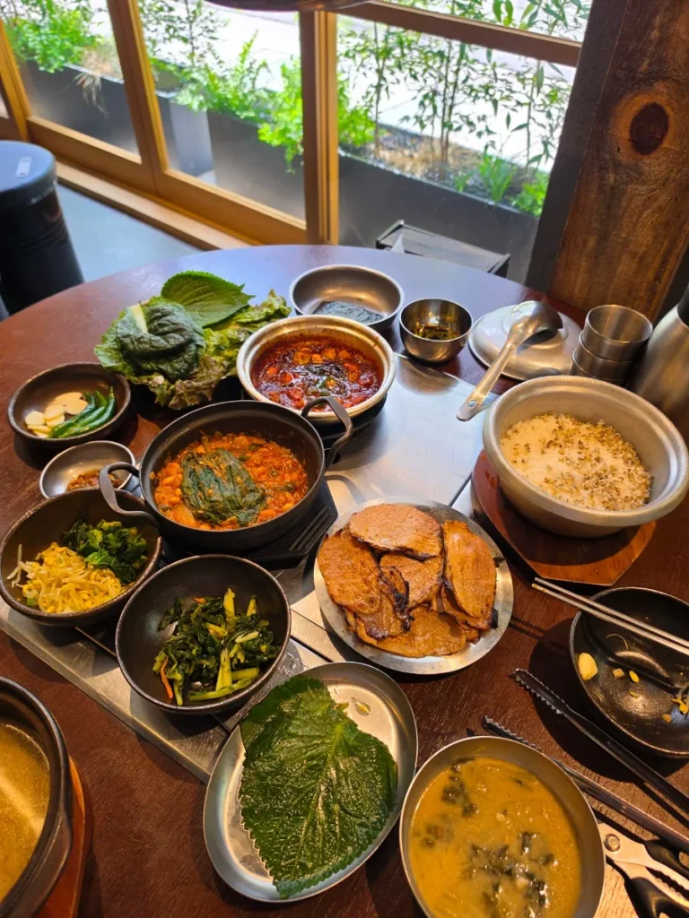 Korean grilled pork lunch set with rice and side dishes in Gwanghwamun