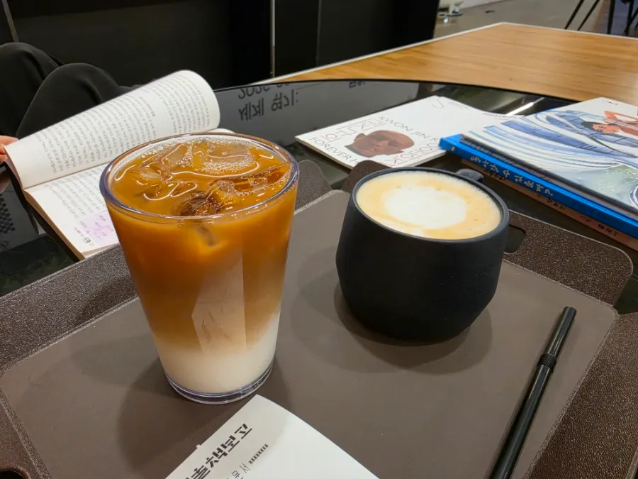 Coffee and books at Seoul Book Bogo