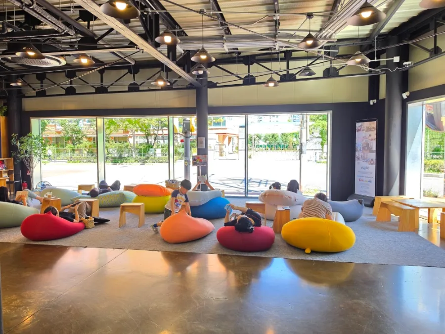 Beanbag reading area at Seoul Book Bogo Jamsil