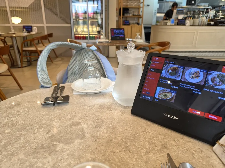 Table ordering kiosk at The Mignon Seoul