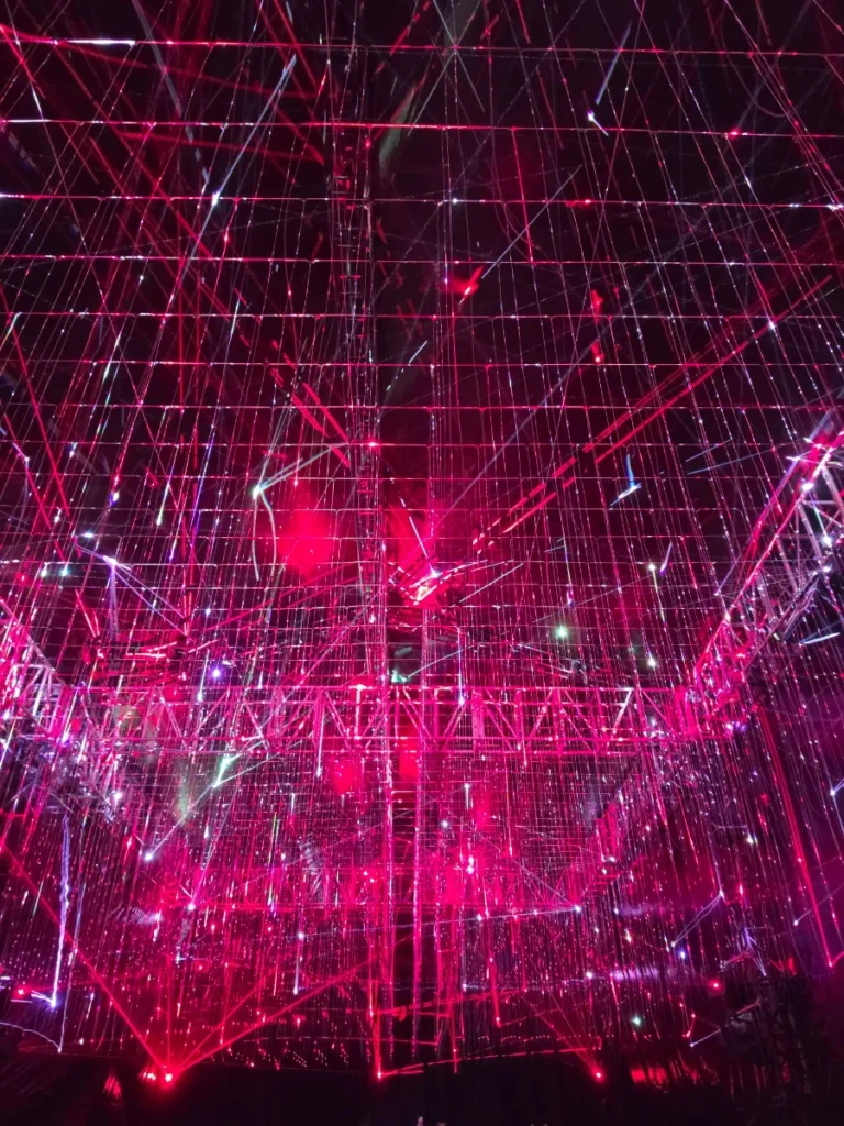 Red laser lights inside Firmamento at Seoul Light Hangang Bitseom Festival